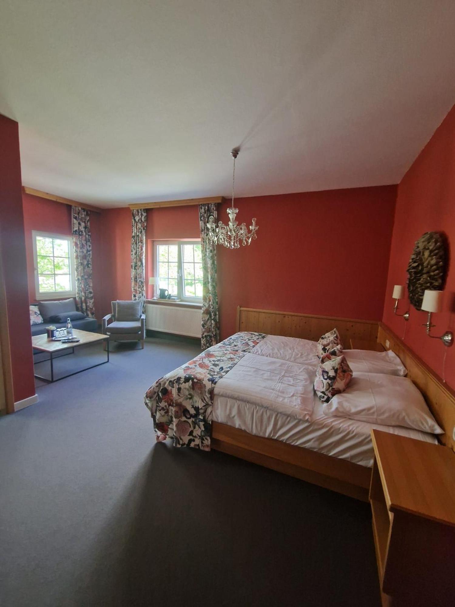 Hildebrandts Landhotel Klettbach エクステリア 写真