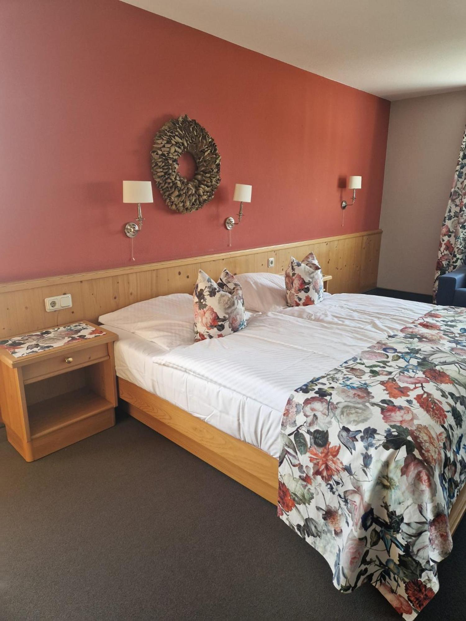 Hildebrandts Landhotel Klettbach エクステリア 写真