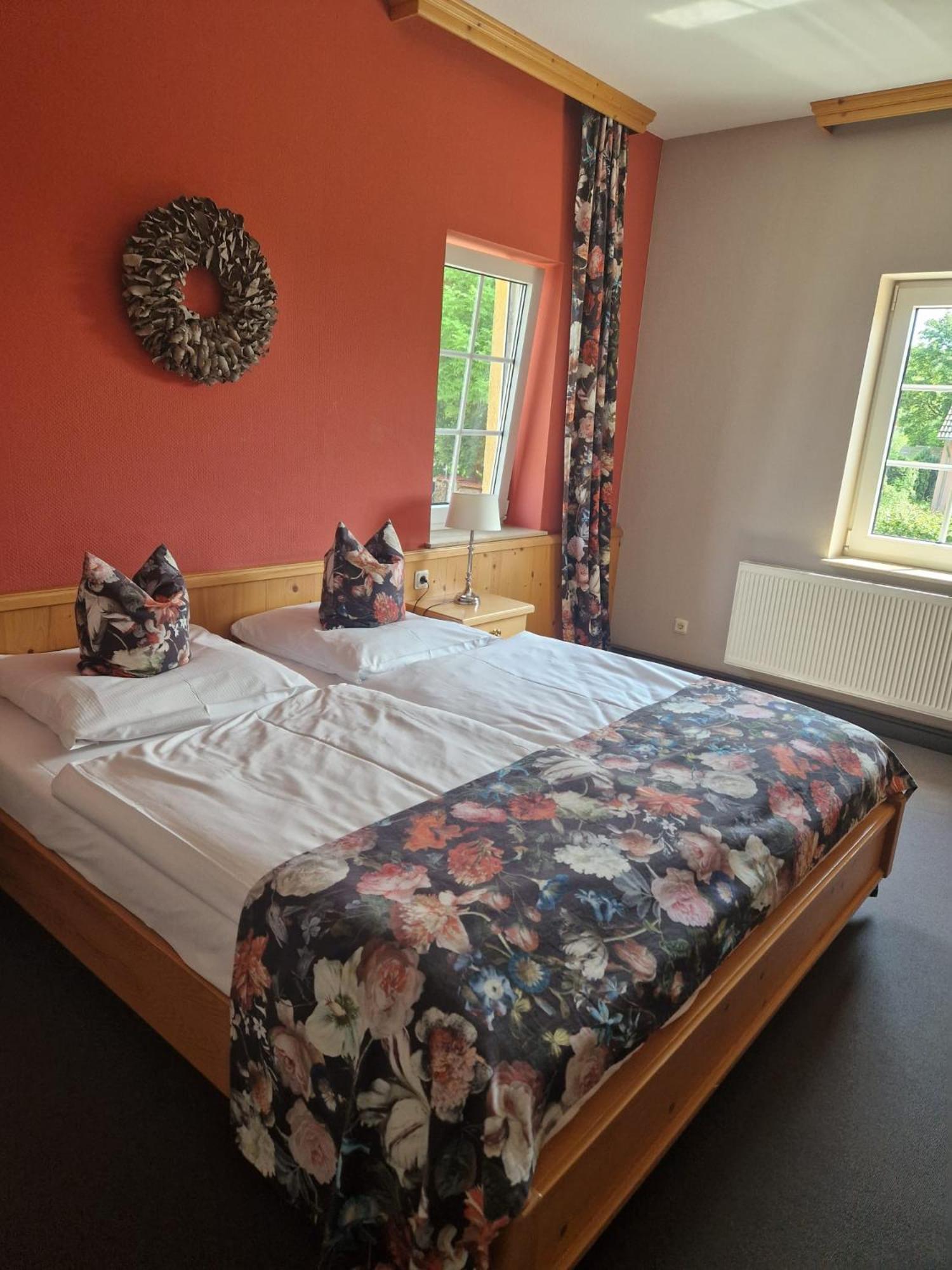 Hildebrandts Landhotel Klettbach エクステリア 写真