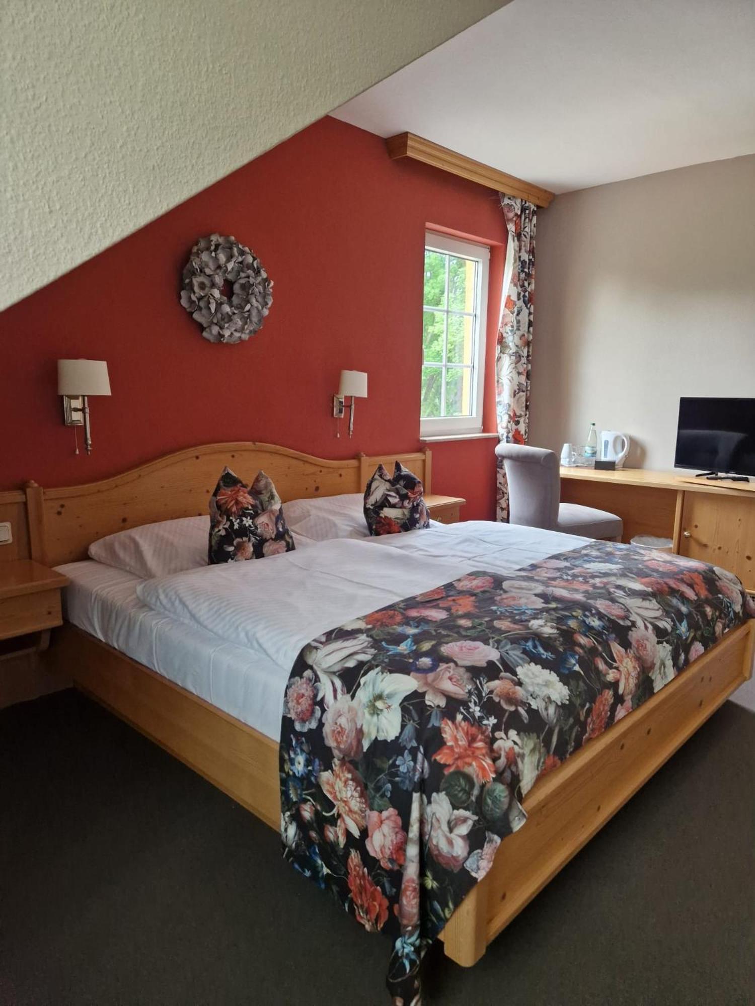 Hildebrandts Landhotel Klettbach エクステリア 写真